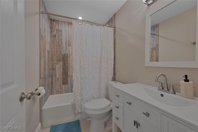 712 110th AVE N, Naples, FL 34108