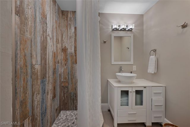 712 110th AVE N, Naples, FL 34108