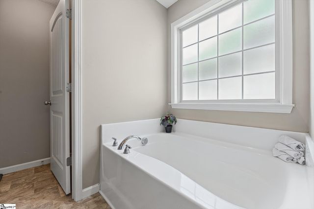 430 Peaksview Drive, Simpsonville, SC 29681