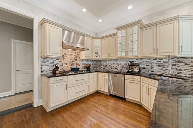 950 Gage Lane, Lake Forest, IL 60045