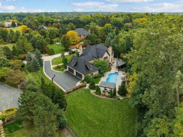 950 Gage Lane, Lake Forest, IL 60045