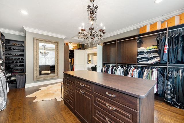 950 Gage Lane, Lake Forest, IL 60045