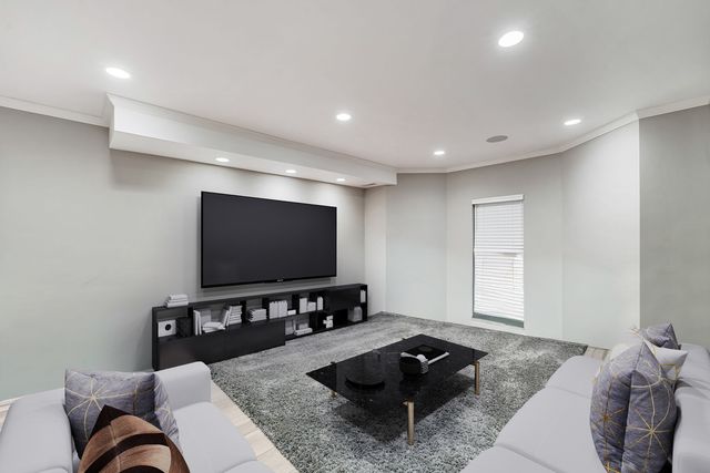 950 Gage Lane, Lake Forest, IL 60045