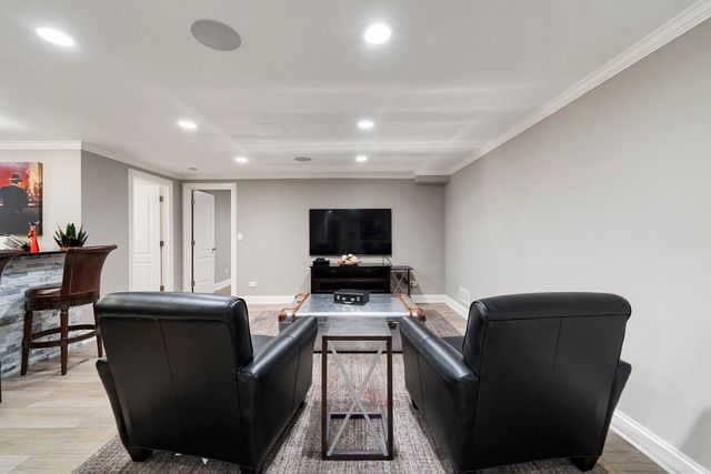 950 Gage Lane, Lake Forest, IL 60045