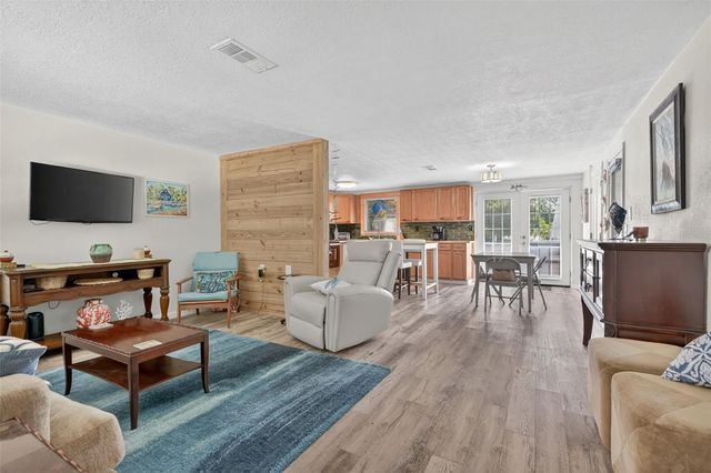 10709 W HALLS RIVER ROAD, Homosassa, FL 34448