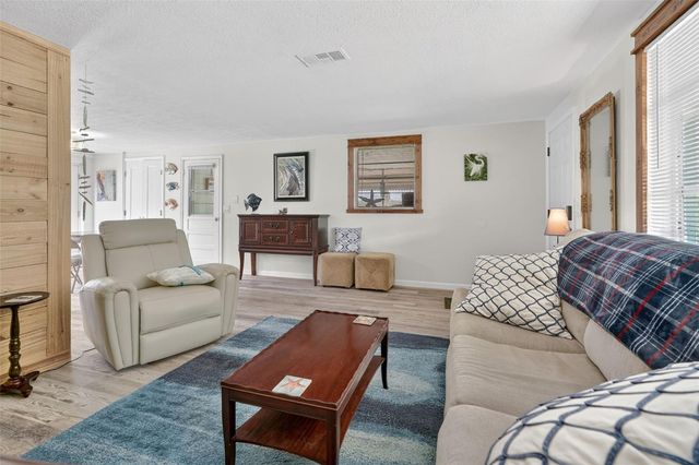 10709 W HALLS RIVER ROAD, Homosassa, FL 34448