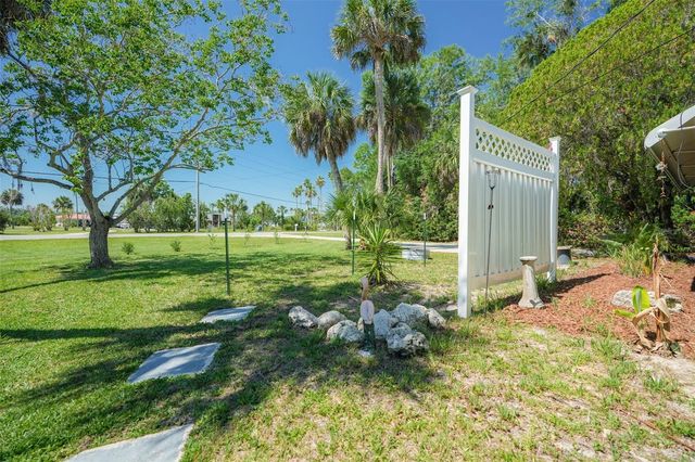 10709 W HALLS RIVER ROAD, Homosassa, FL 34448