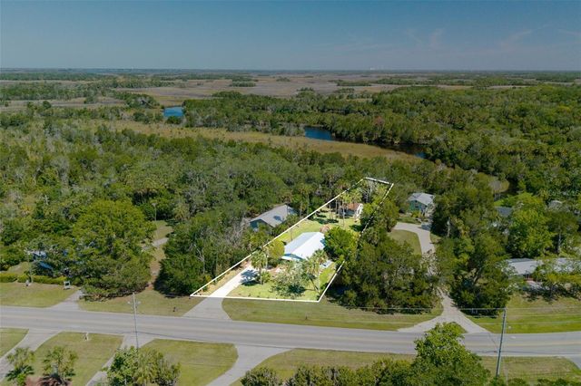 10709 W HALLS RIVER ROAD, Homosassa, FL 34448