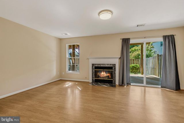 14063 WINDING RIDGE LN, Centreville, VA 20121