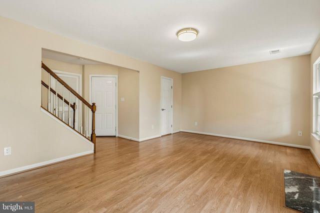 14063 WINDING RIDGE LN, Centreville, VA 20121