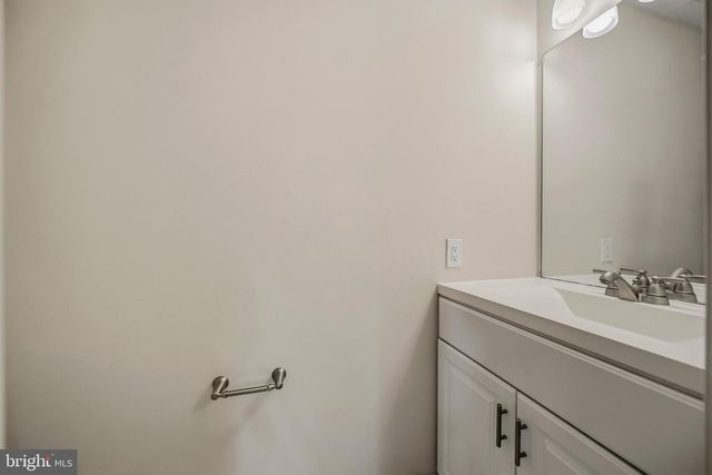 14063 WINDING RIDGE LN, Centreville, VA 20121