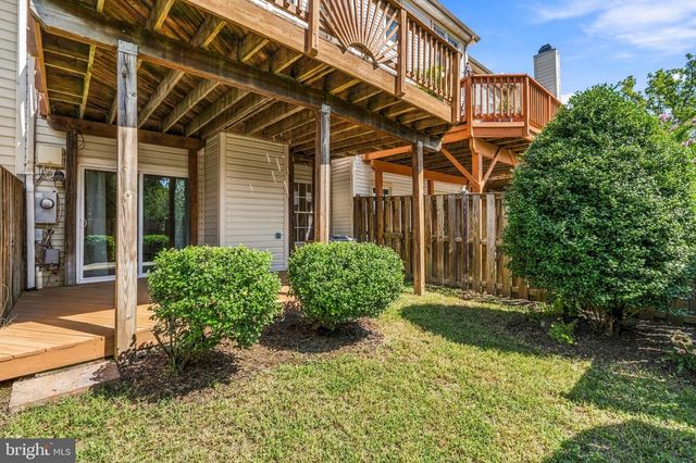 14063 WINDING RIDGE LN, Centreville, VA 20121