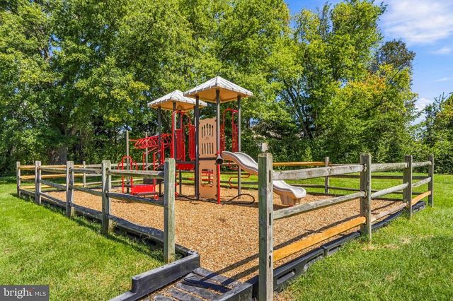 14063 WINDING RIDGE LN, Centreville, VA 20121