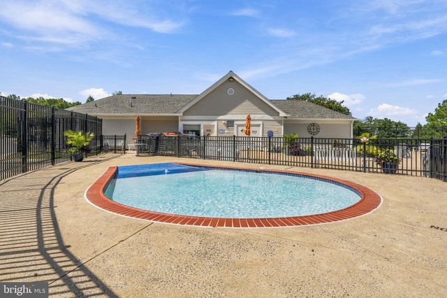14063 WINDING RIDGE LN, Centreville, VA 20121