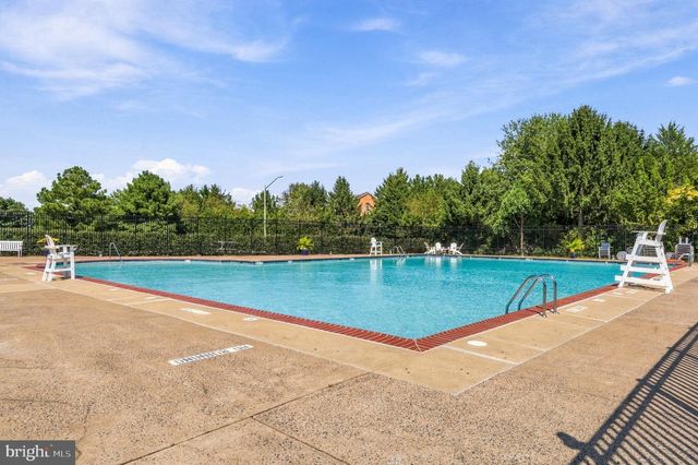 14063 WINDING RIDGE LN, Centreville, VA 20121