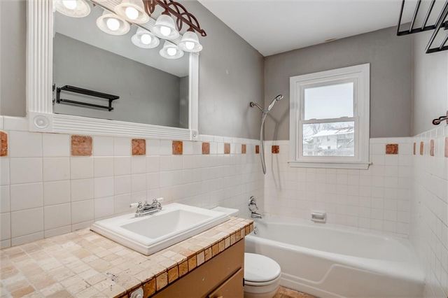 305 Wisconsin Street, Excelsior Springs, MO 64024