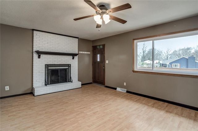 305 Wisconsin Street, Excelsior Springs, MO 64024