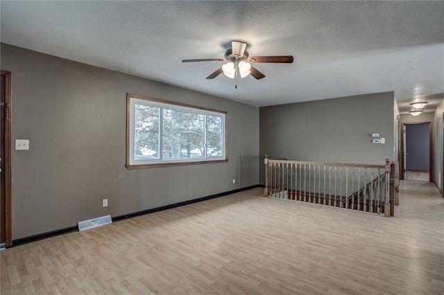 305 Wisconsin Street, Excelsior Springs, MO 64024