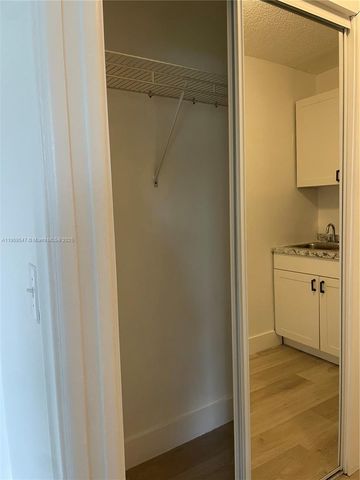 11940 NW 29th St, Sunrise, FL 33323