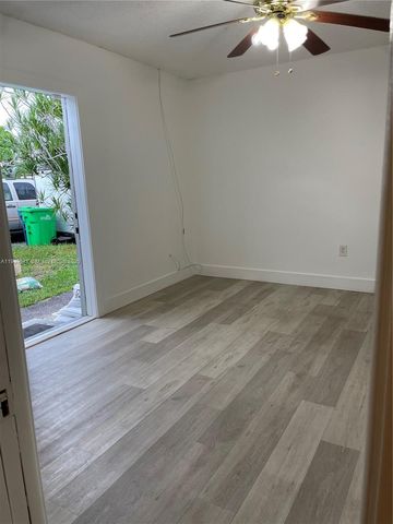 11940 NW 29th St, Sunrise, FL 33323