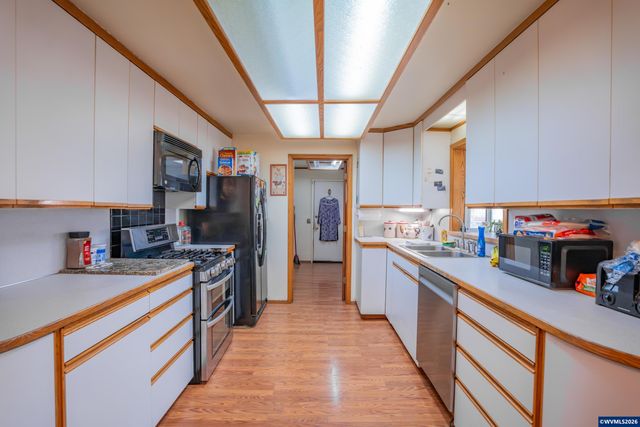 31146 Willoway Dr SW, Albany, OR 97321