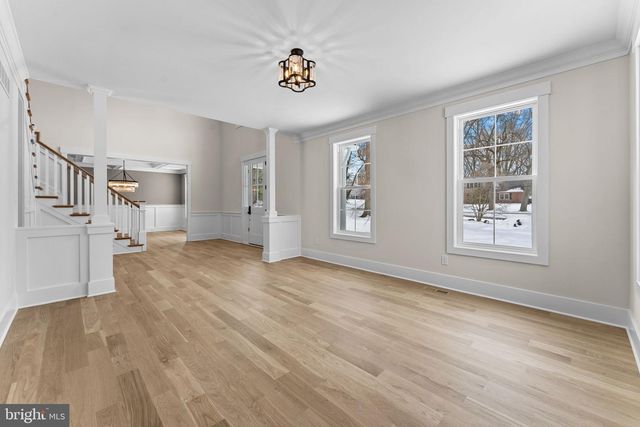 17 HICKORY LN, Malvern, PA 19355