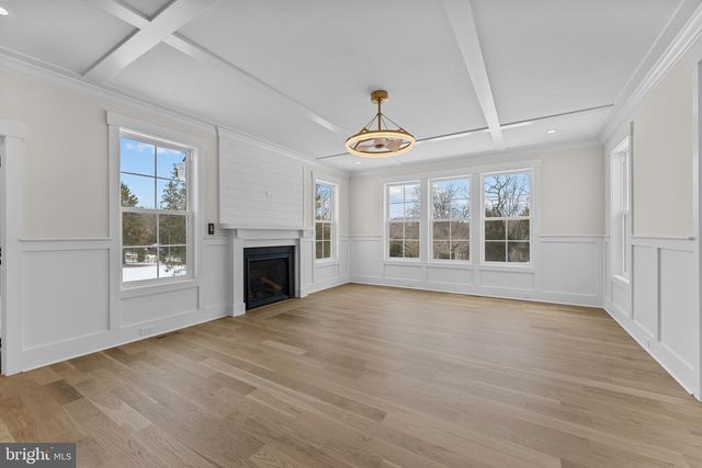 17 HICKORY LN, Malvern, PA 19355