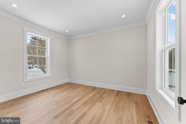 17 HICKORY LN, Malvern, PA 19355