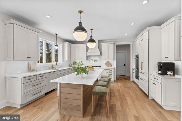 17 HICKORY LN, Malvern, PA 19355