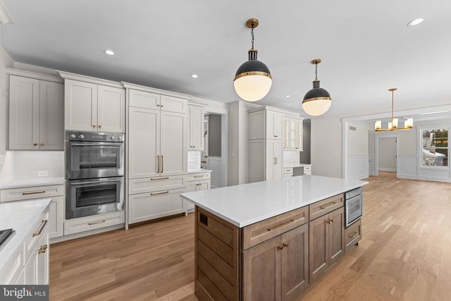 17 HICKORY LN, Malvern, PA 19355