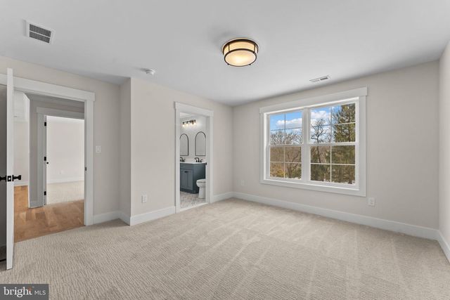 17 HICKORY LN, Malvern, PA 19355