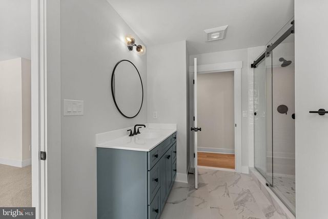 17 HICKORY LN, Malvern, PA 19355