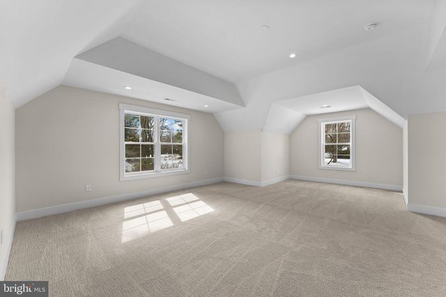 17 HICKORY LN, Malvern, PA 19355