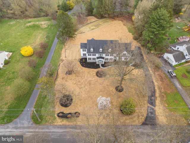 17 HICKORY LN, Malvern, PA 19355