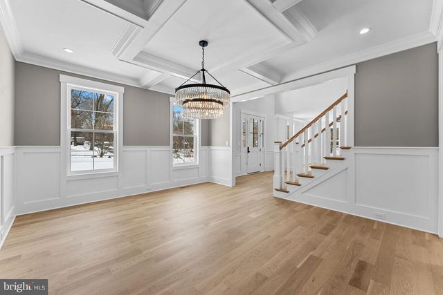 17 HICKORY LN, Malvern, PA 19355