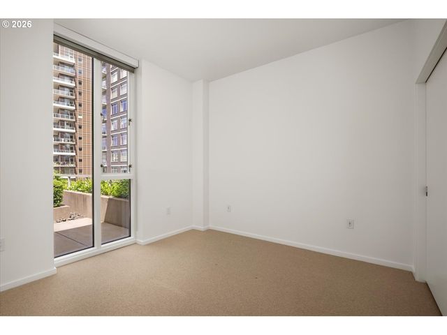 1075 Nw NORTHRUP St 421, Portland, OR 97209