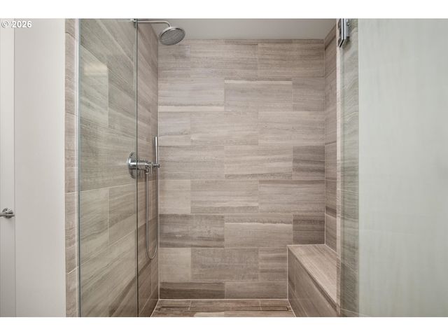 1075 Nw NORTHRUP St 421, Portland, OR 97209