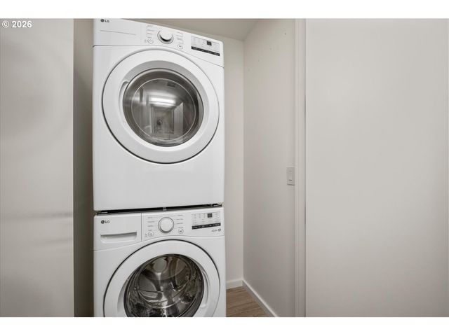 1075 Nw NORTHRUP St 421, Portland, OR 97209