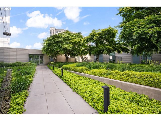 1075 Nw NORTHRUP St 421, Portland, OR 97209