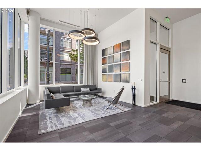 1075 Nw NORTHRUP St 421, Portland, OR 97209