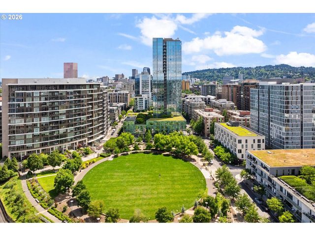 1075 Nw NORTHRUP St 421, Portland, OR 97209