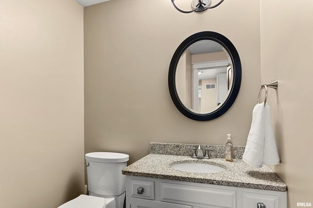 21184 ALLENTOWN Road, Pekin, IL 61554