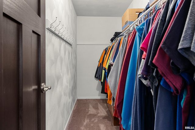 21184 ALLENTOWN Road, Pekin, IL 61554