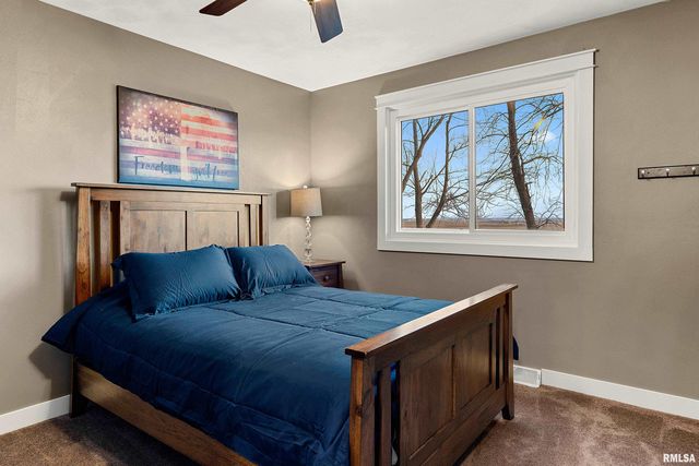 21184 ALLENTOWN Road, Pekin, IL 61554