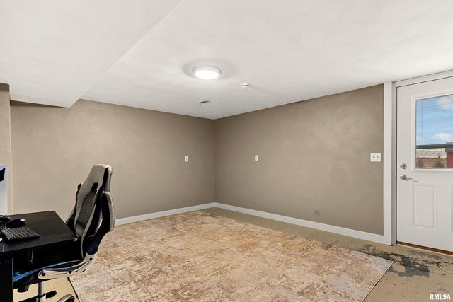 21184 ALLENTOWN Road, Pekin, IL 61554