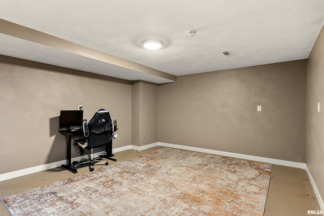 21184 ALLENTOWN Road, Pekin, IL 61554