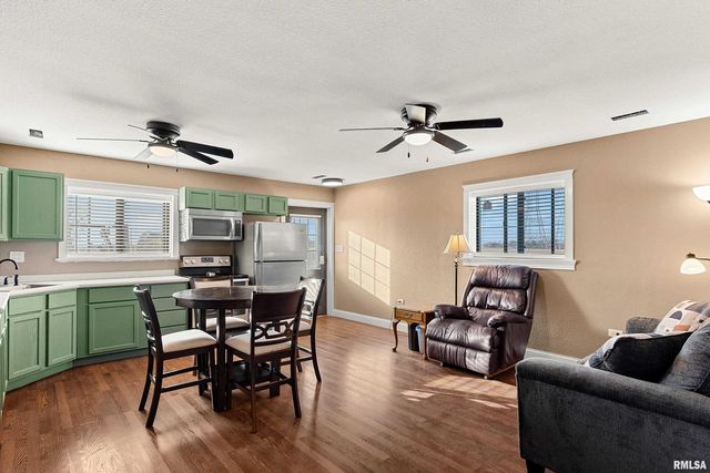 21184 ALLENTOWN Road, Pekin, IL 61554