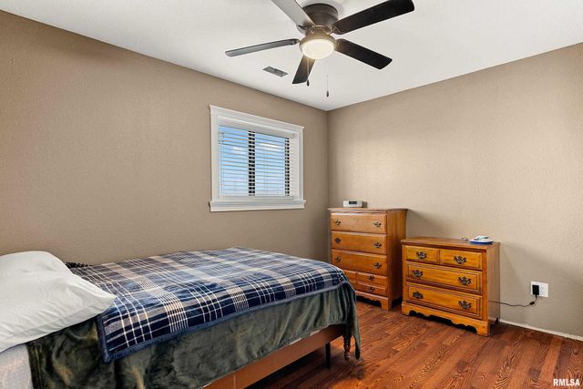 21184 ALLENTOWN Road, Pekin, IL 61554