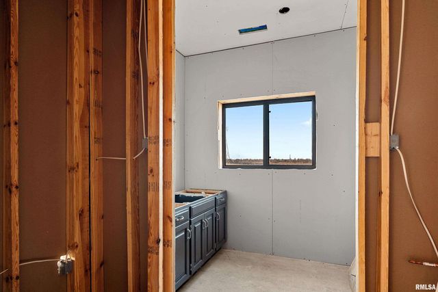 21184 ALLENTOWN Road, Pekin, IL 61554