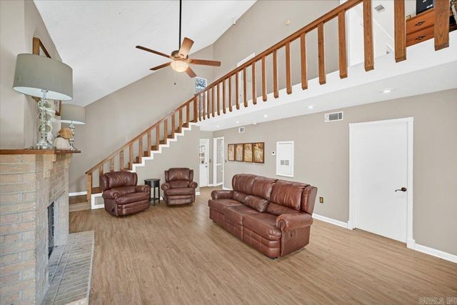 7 Oak Forest Cove, Maumelle, AR 72113